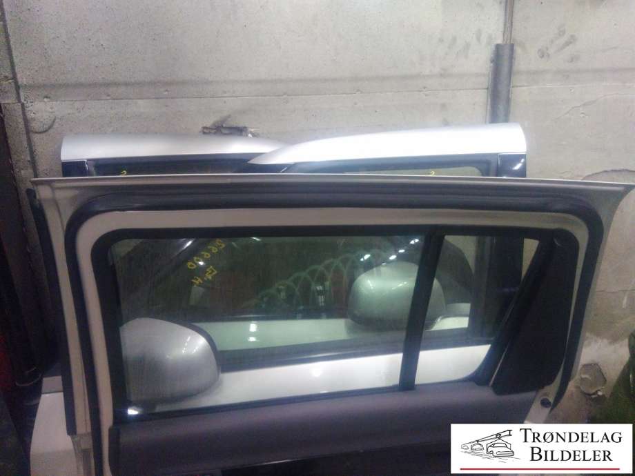 Dør høyre bak til Suzuki Swift 2005-2010  (6800363J00|)