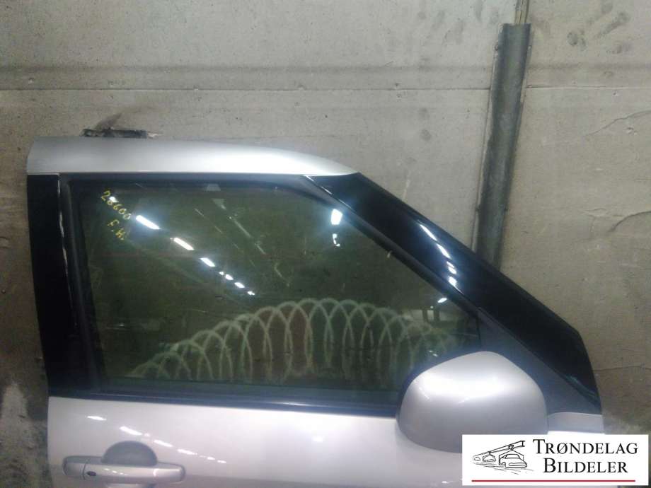 Dør høyre foran til Suzuki Swift 2005-2010 (6800163J01|6800163J00|)