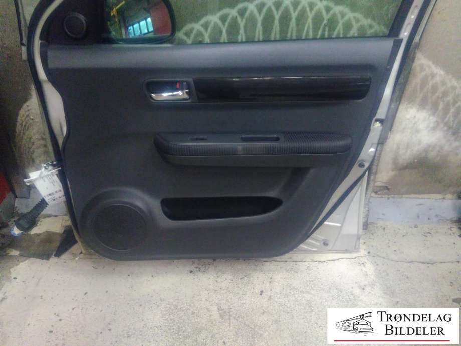 Dør høyre foran til Suzuki Swift 2005-2010 (6800163J01|6800163J00|)
