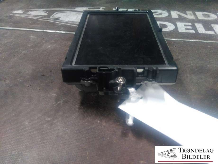 Bilstereo navigasjon skjerm til Mercedes C-Klasse 2011-2014 (Fase 2) (W204) (W204) (MERCEDES-BENZ|A2C30083500|A1729016500|A1729008500)