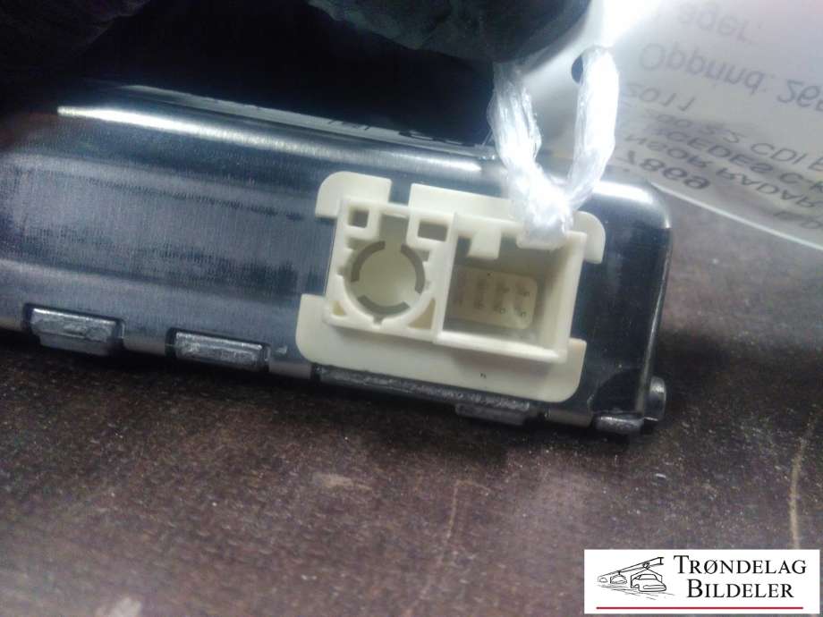 Sensor radar til Mercedes C-Klasse 2011-2014 (Fase 2) (W204) (W204) (CONTINENTAL|A 000 905 04 38|00211912003AC|)