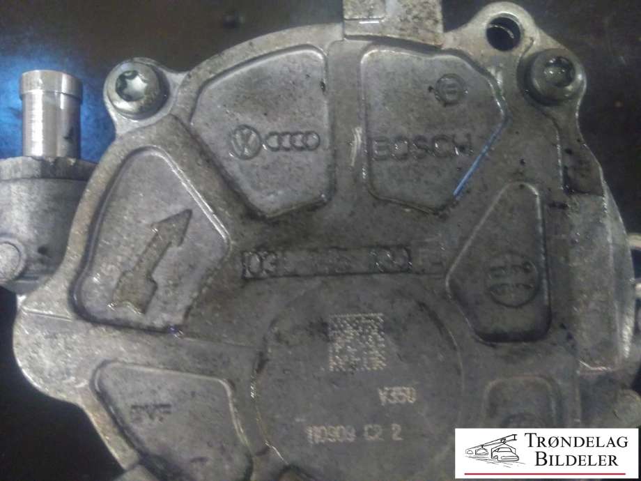 Vakuumpumpe til Audi A6 2008-2011 (Type III, Fase 2) (C6) (C6) (BOSCH|03L 145 100F|)