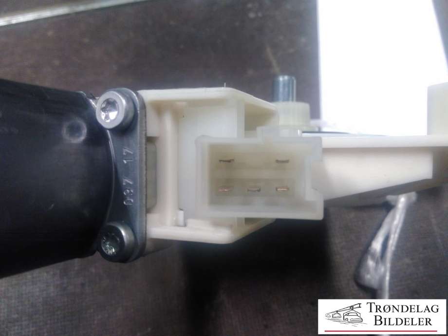 Ruteheis, kun motor, venstre foran til Mercedes Vito 2014-->> (W447) (W447) (A 447 906 35 00|C13834-101|20170223)