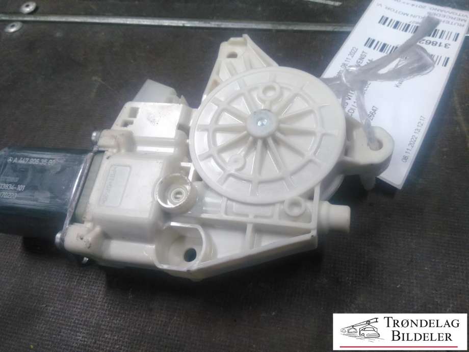 Ruteheis, kun motor, venstre foran til Mercedes Vito 2014-->> (W447) (W447) (A 447 906 35 00|C13834-101|20170223)