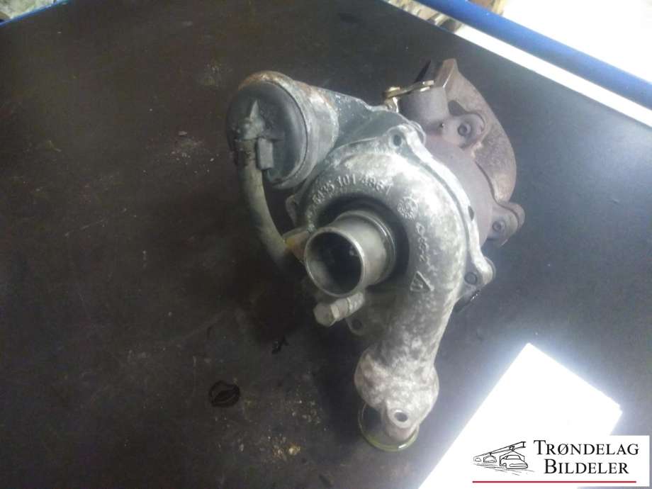Turbo til Peugeot 207 2006-2012  (0375 G9|0375 K0|0375KO|2S6Q6K682AA|2S6Q6K682AB|9643574980|9643675880|9648759980|RM2S6Q6K682AD|1148107|1219456|1348618|1488986|1539565|1757286|2S6Q-6K682-AC|2S6Q-6K682-AD|2S6Q6K682A9D|Y40113700|Y40113700A|Y40113700B|Y40113700C)