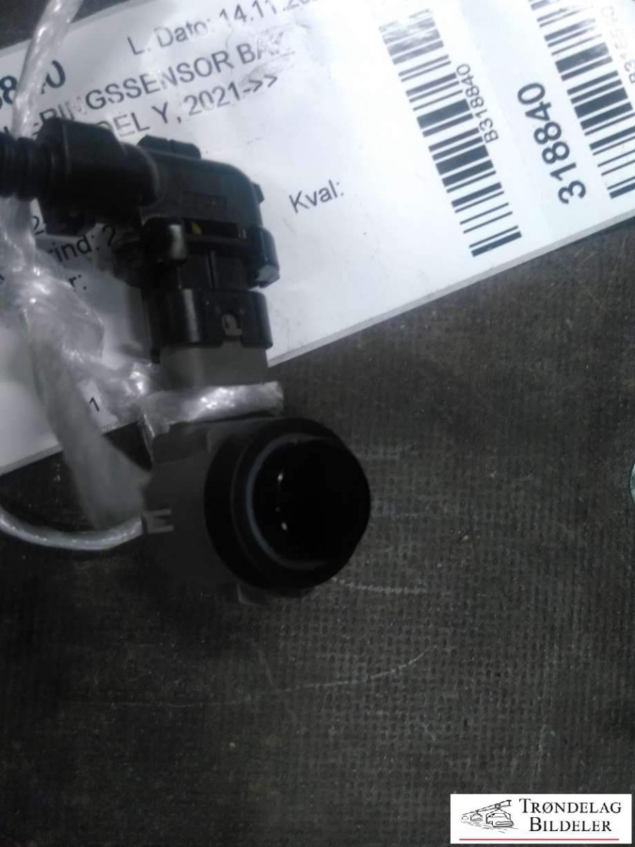 Parkeringssensor bak til Tesla Model Y, 2021-2024 (Type I)  (2525001-01-D)