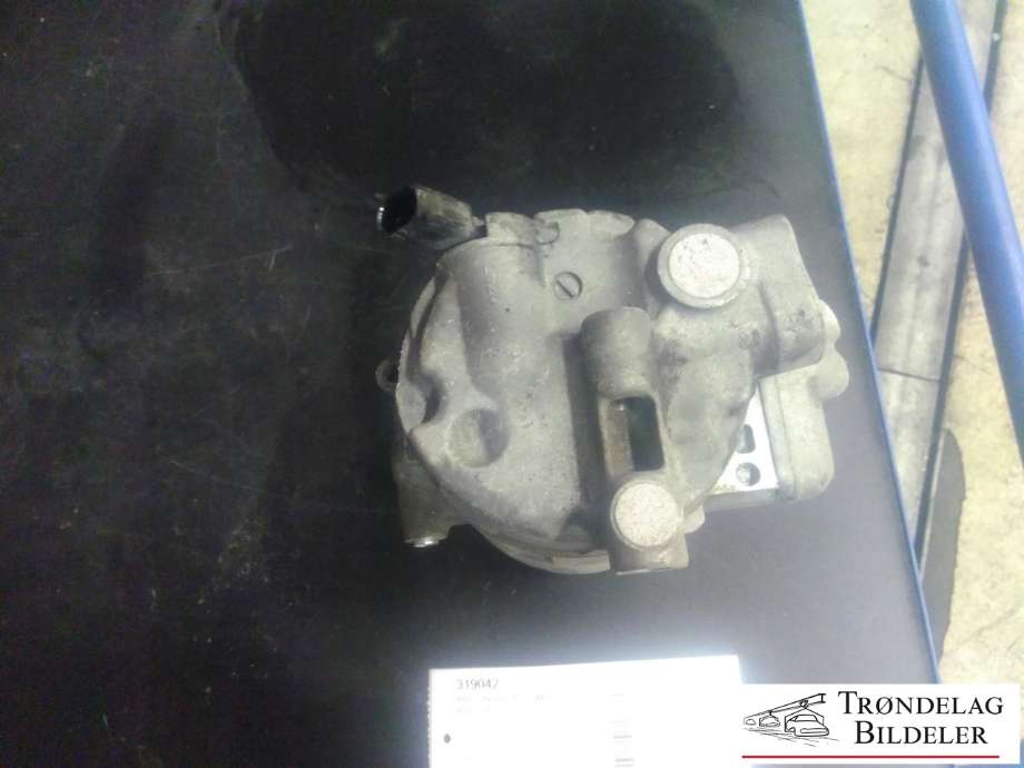 Aircondition kompressor til Audi A4 2007-2014 (Type IV) (B8) (B8) (DENSO|8K0260805|8K0260805L|6SEU14C|447150-1453|89052|4E0.260.805 J|4F0.260.805 G|4F0.260.805 I|4F0.260.805 J|4F0.260.805 M|4F0.260.805 S|4F0260805AA|4F0260805AC|4F0260805AE|4F0260805AG|4F0260805AL|4F0260805AN|ACP495|8E0260805BP|8E0260805BQ|8E0260805BR|8E0260805BS|8E0260805CB|4F0260805P|447190-6442|4F0260805I|4F0260805AP|4F0260805N|4F0260805S|4E0260805J|4F0260805G|4F0260805J|4F0260805M)