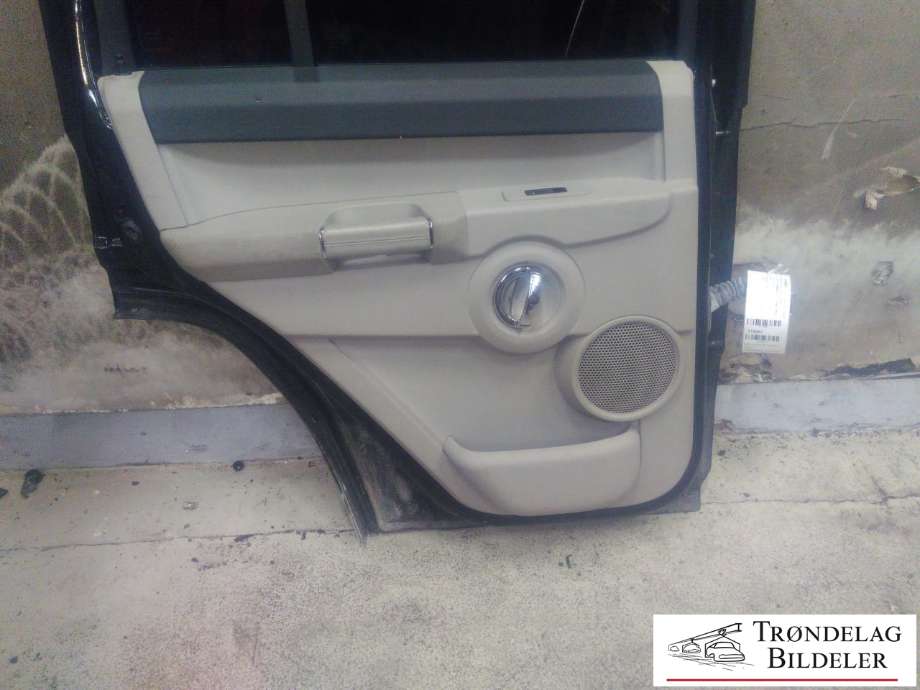 Dør venstre bak til Jeep Commander 2006-2009  (55396497AC|)