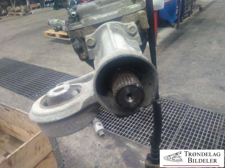 Kardang klokke foran til Jeep Commander 2006-2009  