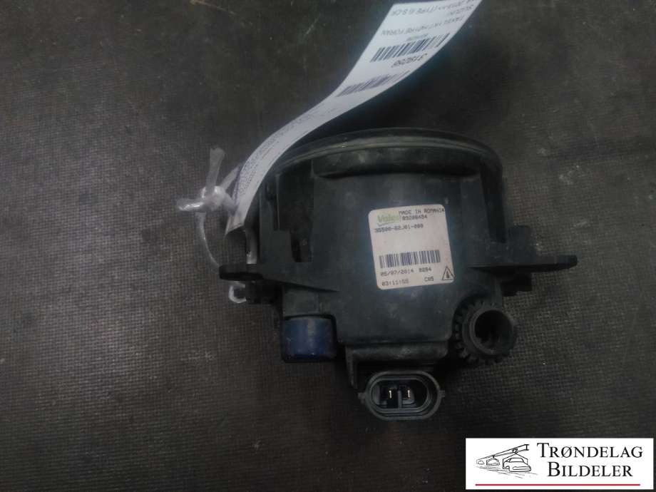 Tåkelykt høyre foran til Suzuki SX4 S-CROSS 2013-->> (Type II)  (89203951|6208F9|MN142091|89210094|8200074008|620639|95563116300|35500-62J01|35500-63J02|35500-63J03|4709052|4711230|26150-EB500|26154-4A00C|2N11-15201-AB|620662|35500-63J04|35500-62J00|95509057|4700132|26150-VD30A|26154-4A00D|1209177|6208Y2|35500-63J00|26155-EB500|26154-4A00G|6710027|4711474|9316987|35500-63J01|93193892|95507154|26150-VD300)