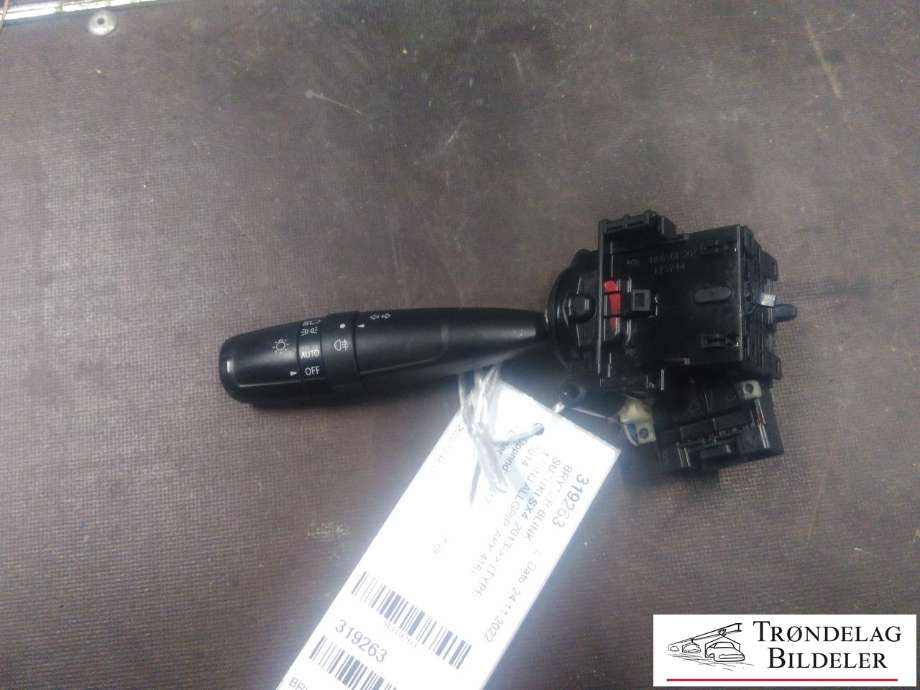 Bryter blink til Suzuki SX4 S-CROSS, 2013-->> (Type II)  (3721061M50)