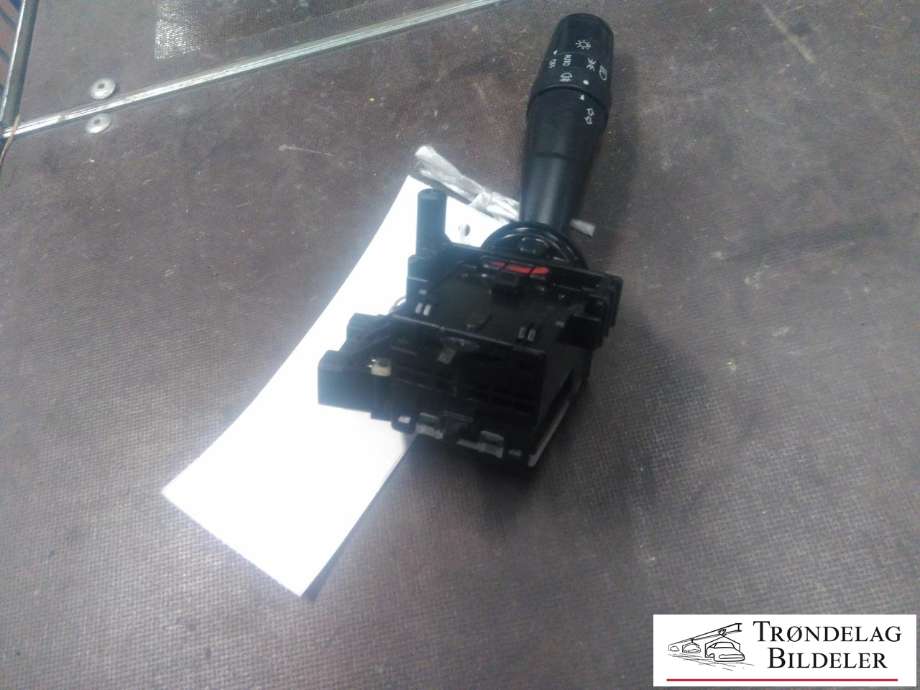 Bryter blink til Suzuki SX4 S-CROSS 2013-->> (Type II)  (3721061M50|)