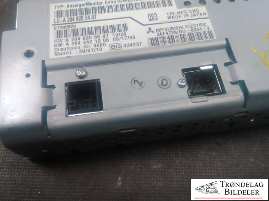 Multimedia display (MCU - Media Controller Unit) til Mercedes C-Klasse 2007-2011 (Fase 1) (W204) (W204) (MITSUBISHI|A 204 820 55 97|A 204 820 54 97|)
