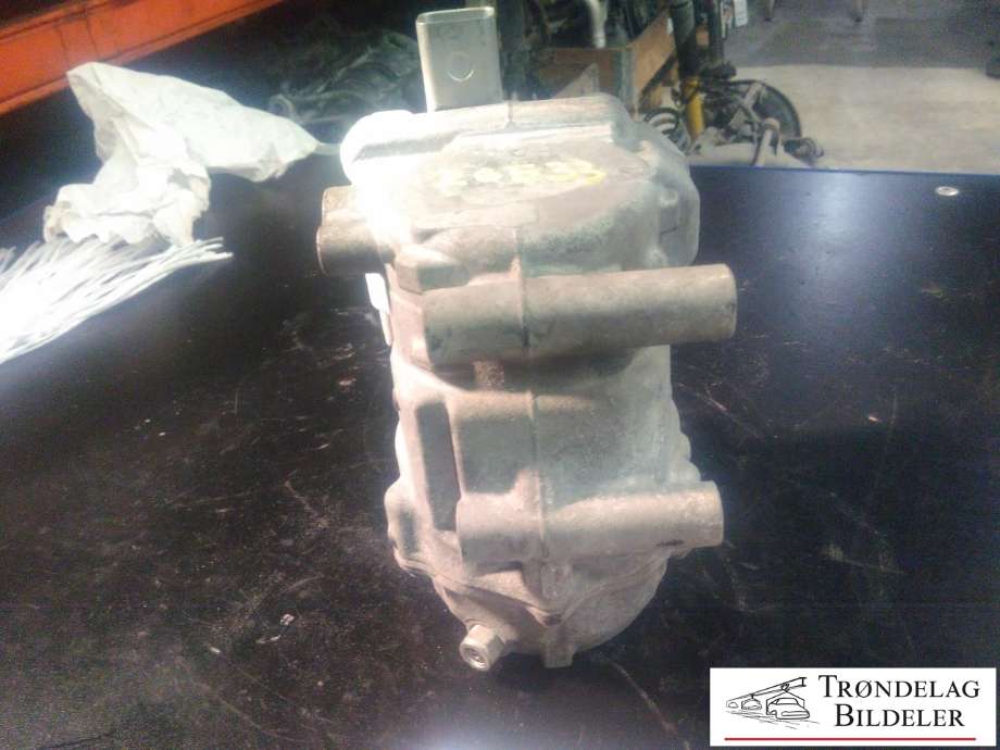 Aircondition kompressor til Toyota Yaris 2012-2014 (Type III, Fase 1) (DENSO|042200-0512|)