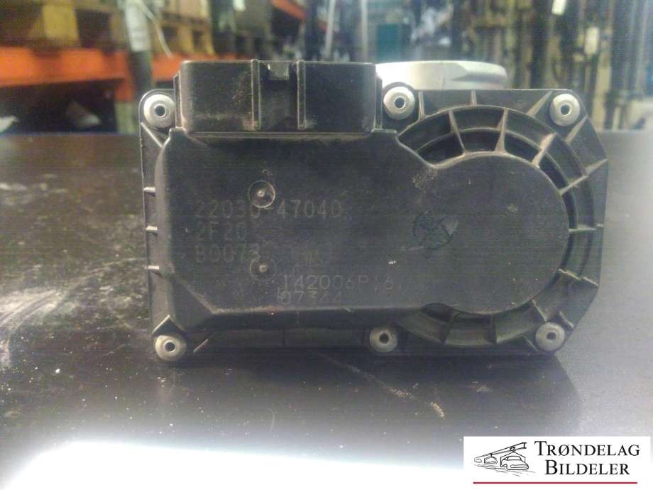 Spjeldhus til Toyota Yaris 2012-2014 (Type III, Fase 1)  (22030-47040|142006P16|)
