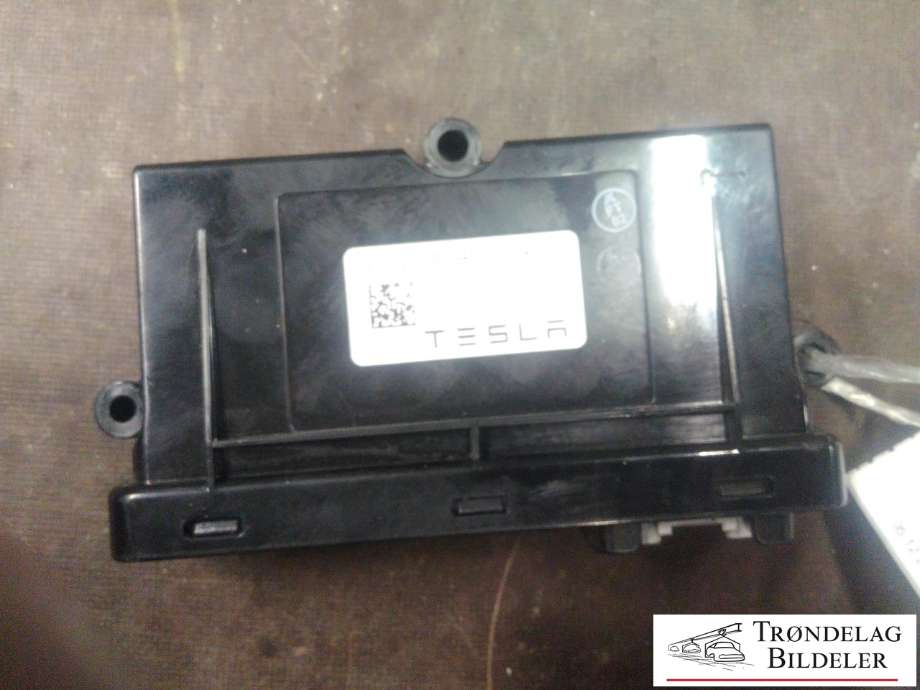 Styreenhet elektrisk parkbrems (EPB - Electric Parking Brake) til Tesla Model S 2016-2021 (Fase 2)  (1007618-00-J|)
