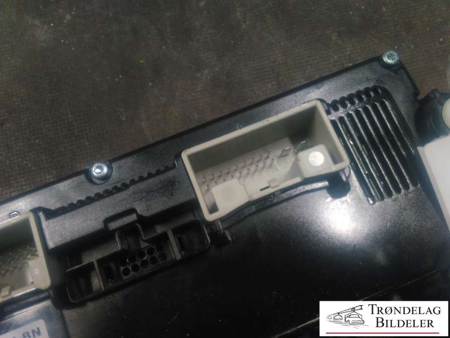 Varmeapparat betjening til Škoda Superb 2008-2015 (Type II) (BHTC|3T0 907 044 BN|5HB 009 749-77|)