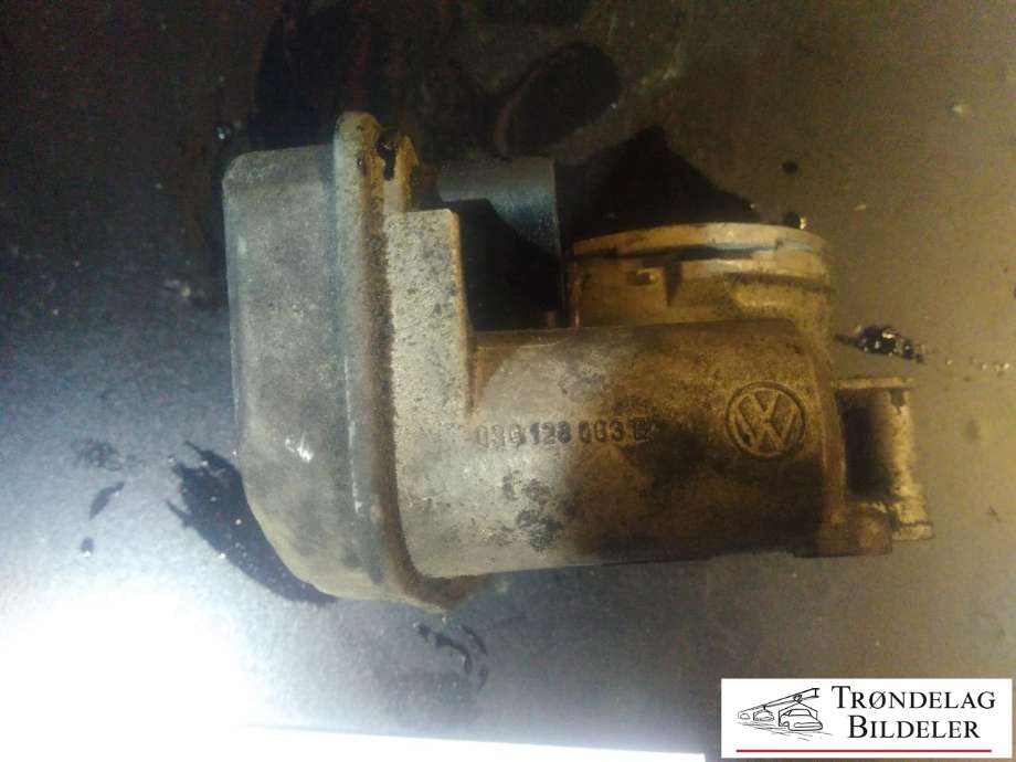 Spjeldhus til VW Passat 2005-2010 (B6) (B6) (036 128 063 B|)