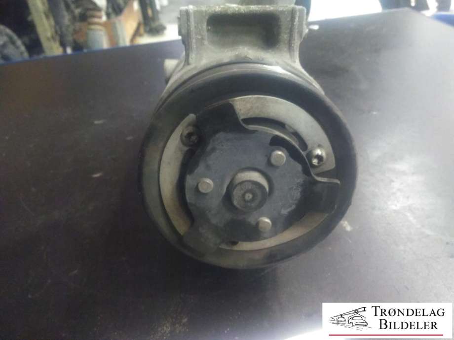 Aircondition kompressor til VW Passat 2005-2010 (B6) (B6) (SANDEN|5Q0820803F|5Q0820803K|890632|5Q0820803D|5Q0820803J|5Q0820803G|1K0820803A|1K0820803B|1K0 820 859 F|1K0 820 859 S|1K0820803L|1K0820803M|5Q0820803M|1K0820803G|1K0820803J|1K0820803K|1K0820803N|1K0820803P|1K0820803Q|1K0820803S|5K0820803|5K0820803A|5K0820803B|5K0820803C|5K0820803D|5K0820803E|5K0820803F|5K0820803G|5K0820803H|5K0820803J|5K0820803K|5N0820803|890633|5N0820803C|1K0 820 808 B|5N0820803H)
