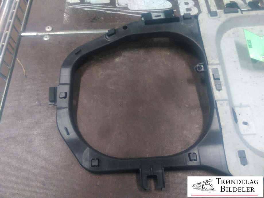 Antenne navigasjon til Mercedes ML 2005-2011 (W164) (W164) (A 251 820 22 75|28024813|)