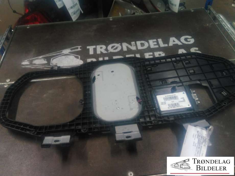 Antenne navigasjon til Mercedes ML 2005-2011 (W164) (W164) (A 251 820 22 75|28024813|)