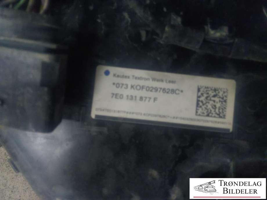 AdBlue tank til VW Transporter / Caravelle 2009-2015 (Fase 2) (T5) (T5) (7E0 131 877 F|073 KOF0297628C|)