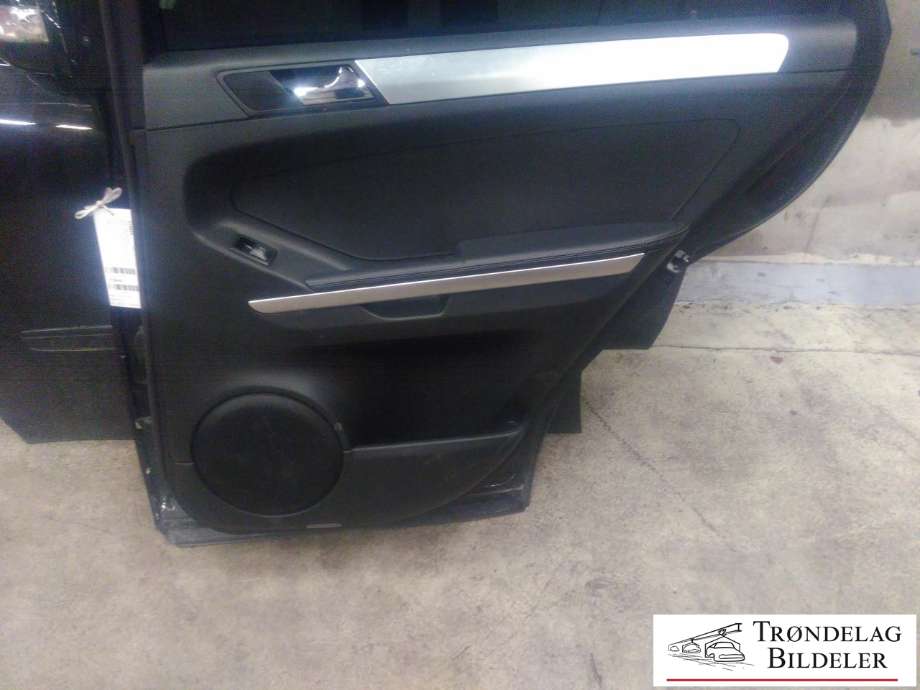 Dør høyre bak til Mercedes ML 2005-2011 (W164) (W164) (A 164 730 02 05|A 164 730 02 05 64|)