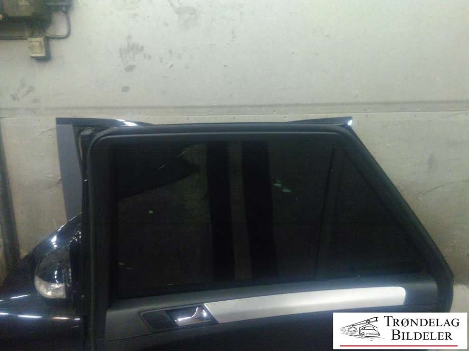 Dør høyre bak til Mercedes ML 2005-2011 (W164) (W164) (A 164 730 02 05|A 164 730 02 05 64|)