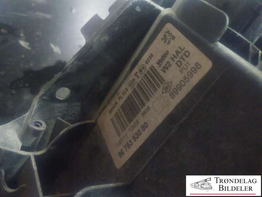 Frontlykt høyre halogen til Peugeot 508 2011-2014 (Type I, Fase 1)  (VALEO|96 783 930 80|89905998|)
