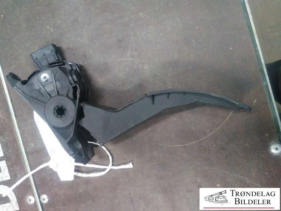 Pedal gass til BYD T3 2020-->>  (6PV312072-00|E6B-1108010 P0 4Z|)