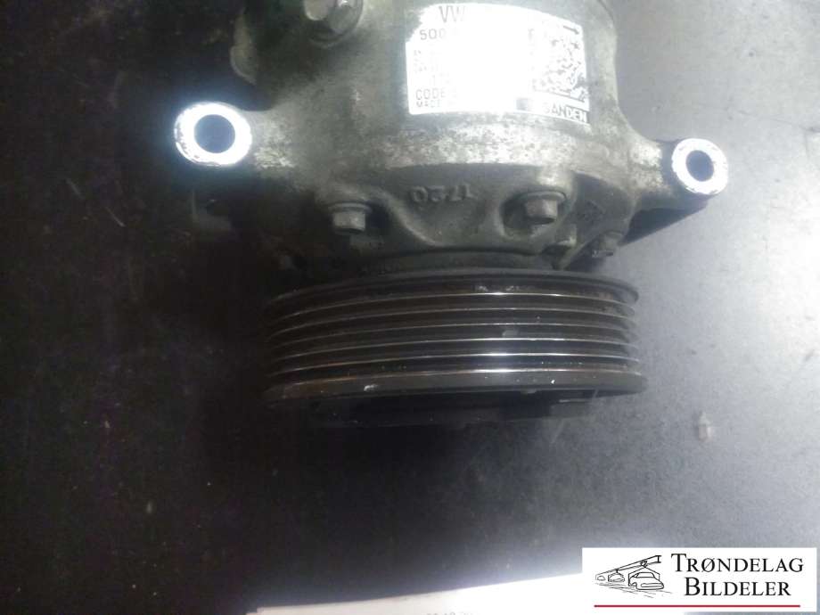 Aircondition kompressor til Škoda Octavia 2013-2016 (Type III, Fase 1)  (VW AG|5Q0820803F|5Q0820803K|890632|5Q0820803D|5Q0820803J|5Q0820803G|1K0820803A|1K0820803B|1K0820803H|1K0820803K|1K0820803L|1K0820803M|5Q0820803M|1K0820803G|1K0820803J|1K0820803N|1K0820803P|1K0820803Q|1K0820803S|5K0820803|5K0820803A|5K0820803B|5K0820803C|5K0820803D|5K0820803E|5K0820803F|5K0820803G|5K0820803H|5K0820803J|5K0820803K|5N0820803|5N0820803A/B|5N0820803C|5N0820803D|5N0820803H)