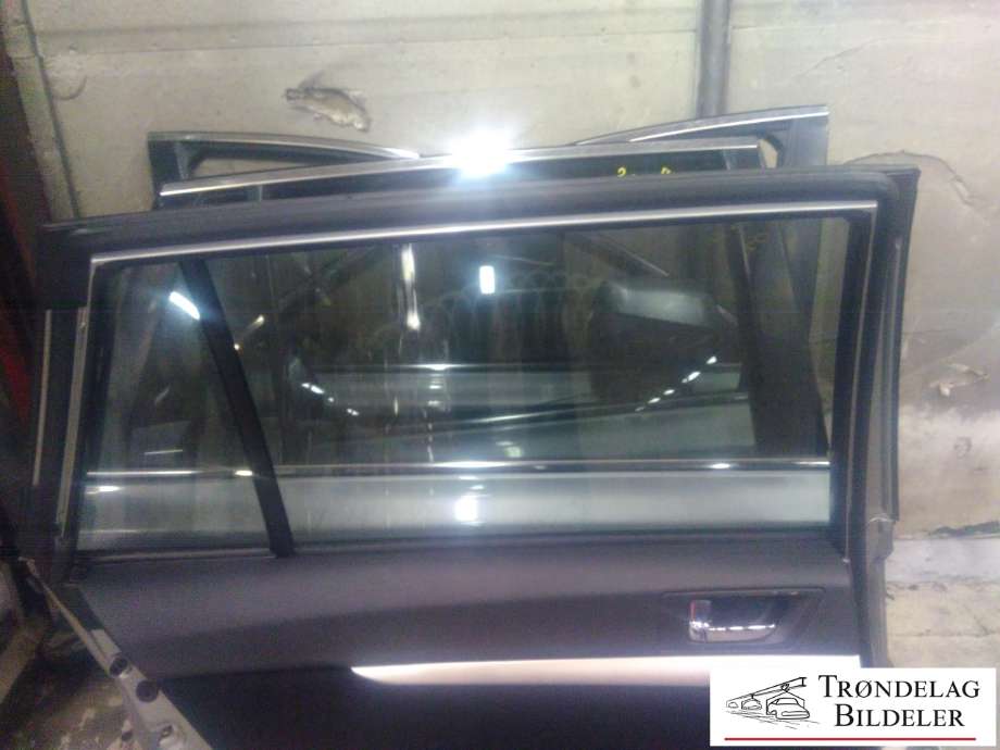 Dør venstre bak til Subaru Outback 2009-2014 (Type IV)  (60409AJ1109P|)