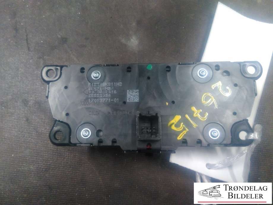 Bilstereo navigasjon betjeningspanel til Ford Focus 2014-2018 (Type III, Fase 2)  (FORD|F1ET18K811HD|17013771-01|4F571-HB)