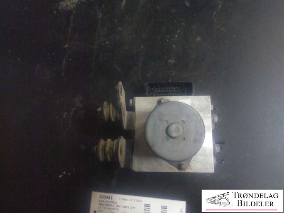 ABS sentral til VW Passat 2011-2015 (B7) (B7) (TRW|3AA 614 109 N|)