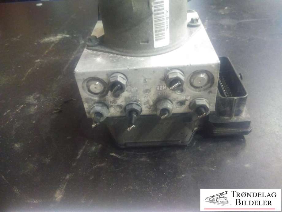 ABS sentral til VW Passat 2011-2015 (B7) (B7) (TRW|3AA 614 109 N|)