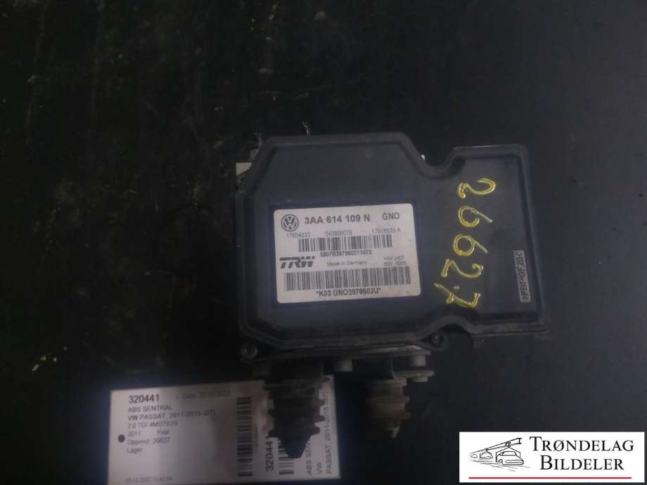 ABS sentral til VW Passat 2011-2015 (B7) (B7) (TRW|3AA 614 109 N|)
