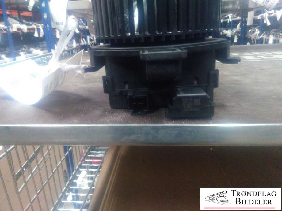 Varmeapparat motor til Audi A4, Allroad 2016-->> (Type II) (B9) (B9) (MAHLE|C24245-107|4M1 820 021 B|)