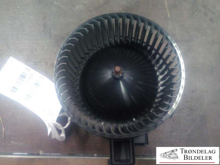 Varmeapparat motor til Audi A4, Allroad 2016-->> (Type II) (B9) (B9) (MAHLE|C24245-107|4M1 820 021 B|)