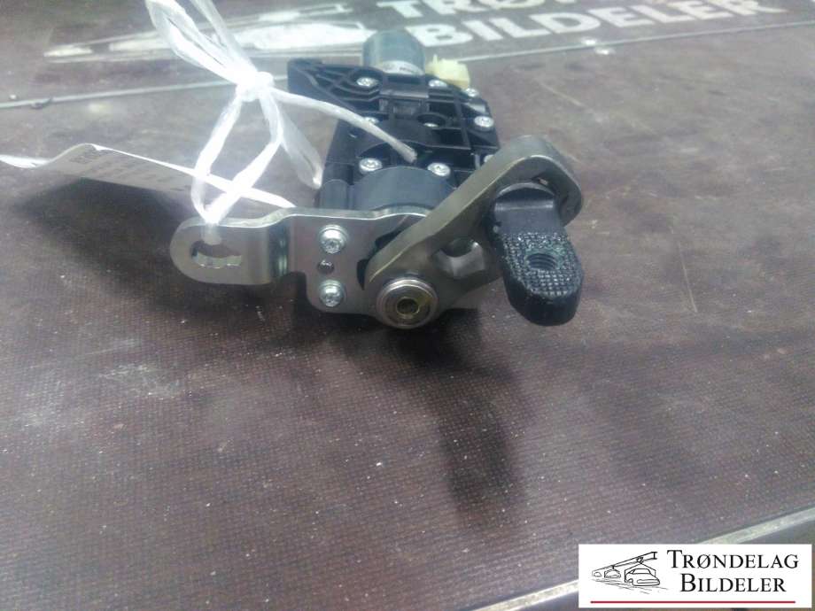 Baklukeåpner motor til Audi A4, Allroad 2016-->> (Type II) (B9) (B9) (BOSCH|8W9 827 852 A|1 397 221 037|)