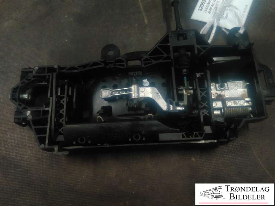 Dørhåndtak inv høyre foran til Audi A4, Allroad 2016-->> (Type II) (B9) (B9) (8W0 837 812 A|)