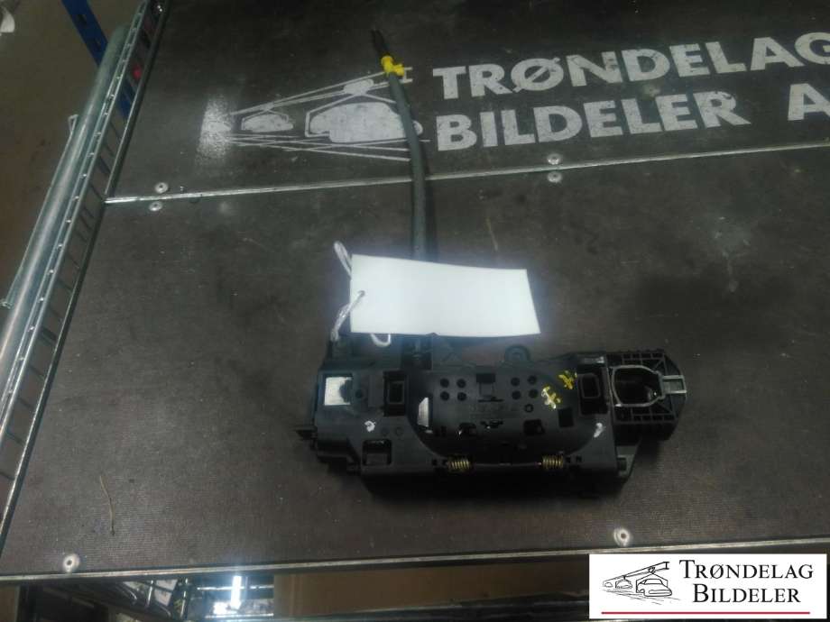 Dørhåndtak inv høyre foran til Audi A4, Allroad 2016-->> (Type II) (B9) (B9) (8W0 837 812 A|)