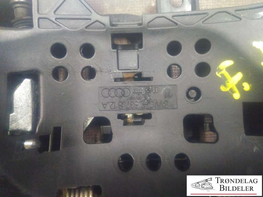 Dørhåndtak inv høyre foran til Audi A4, Allroad 2016-->> (Type II) (B9) (B9) (8W0 837 812 A|)