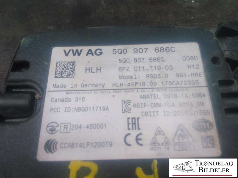Sensor blindsone til Škoda Superb 2015-->> (Type III)  (VW AG|5Q0 896 686C|6PV 011 719-03|)