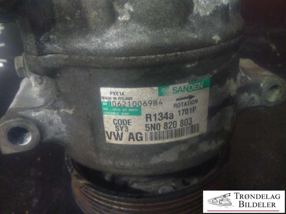 Aircondition kompressor til VW Passat 2005-2010 (B6) (B6) (SANDEN|5Q0820803F|5Q0820803K|890632|5Q0820803D|5Q0820803J|5Q0820803G|1K0820803A|1K0820803B|1K0 820 859 F|1K0 820 859 S|1K0820803L|1K0820803M|5Q0820803M|1K0820803G|1K0820803J|1K0820803K|1K0820803N|1K0820803P|1K0820803Q|1K0820803S|5K0820803|5K0820803A|5K0820803B|5K0820803C|5K0820803D|5K0820803E|5K0820803F|5K0820803G|5K0820803H|5K0820803J|5K0820803K|5N0820803|890633|5N0820803C|1K0 820 808 B|5N0820803H)