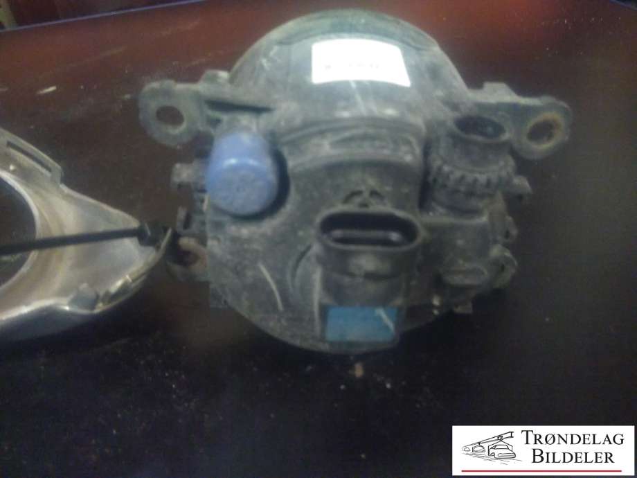 Tåkelykt høyre foran til Ford Focus 2011-2014 (Type III, Fase 1)  (VALEO|2N11-15201-AB|89204894|)