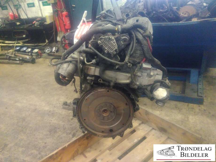Motor diesel til Volvo XC90 2002-2006 (Type I, Fase 1) (8251492|6900630|6900632|6900665|6900679|6900891|6900976|6900978|6900980|6901044|6901052|6901056|6901064|6901066|6901101|6901103|6901105|6901191|6901197|6901199|6901209|6901211|6901215|6901343|6901354|6901397|6901414|8602786)