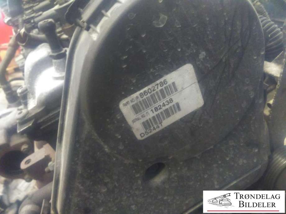 Motor diesel til Volvo XC90 2002-2006 (Type I, Fase 1) (8251492|6900630|6900632|6900665|6900679|6900891|6900976|6900978|6900980|6901044|6901052|6901056|6901064|6901066|6901101|6901103|6901105|6901191|6901197|6901199|6901209|6901211|6901215|6901343|6901354|6901397|6901414|8602786)