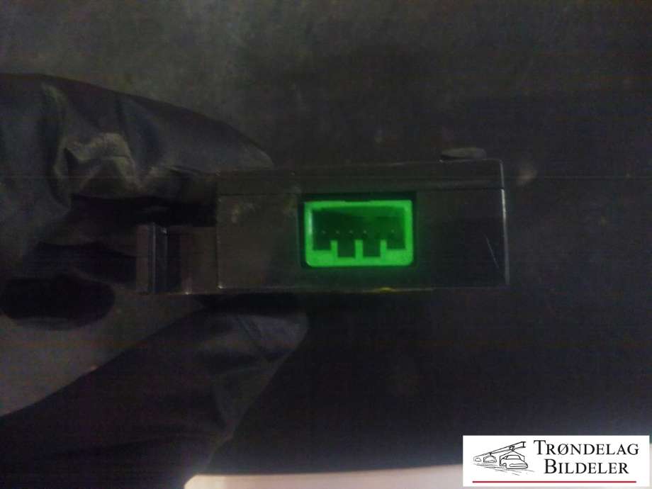 Dashbord telefon til Volvo V90 / V90 CC / S90 2016-->> (VOLVO|31494702|GBQ6E17W09|)