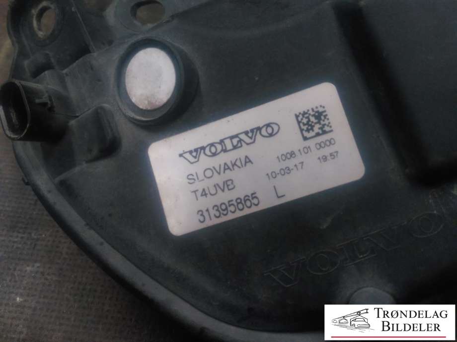 Tåkelykt venstre foran til Volvo XC90 2002-2006 (Type I, Fase 1) (VOLVO|31395865 L|)
