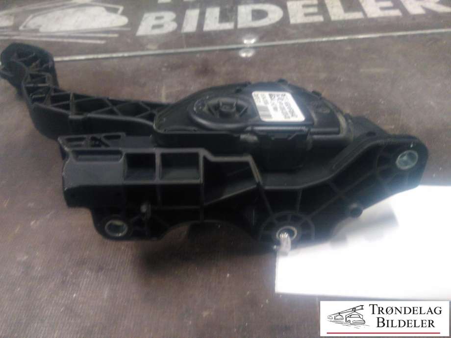 Pedal gass til Volvo XC70 2008-2013 (Type II, Fase 1)  (6PV009220-00|6G92-9F836-AD|)